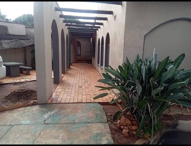 4 BEDROOM HOUSE FOR SALE IN IMPALA PARK